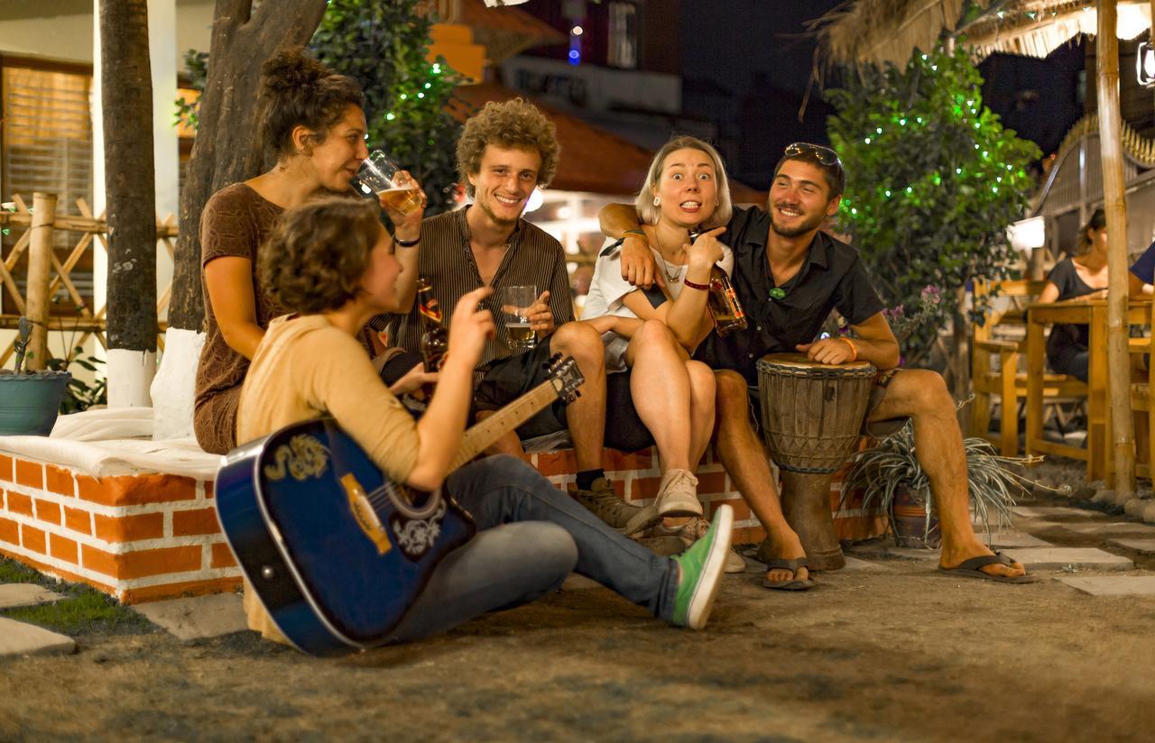 Zostel Kathmandu Hostel Екстериор снимка